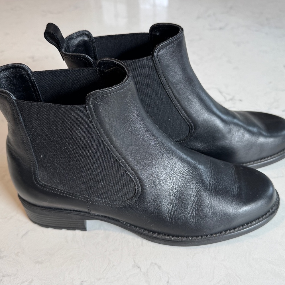 SAS Black Leather Ankle Boots